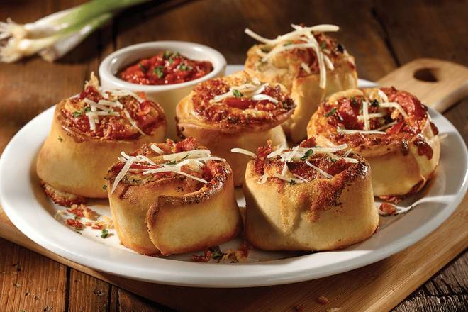 Old Chicago Pizza + Taproom signature dishes Sicilian Pepperoni Rolls
Double Deckeroni
Chicago 7
